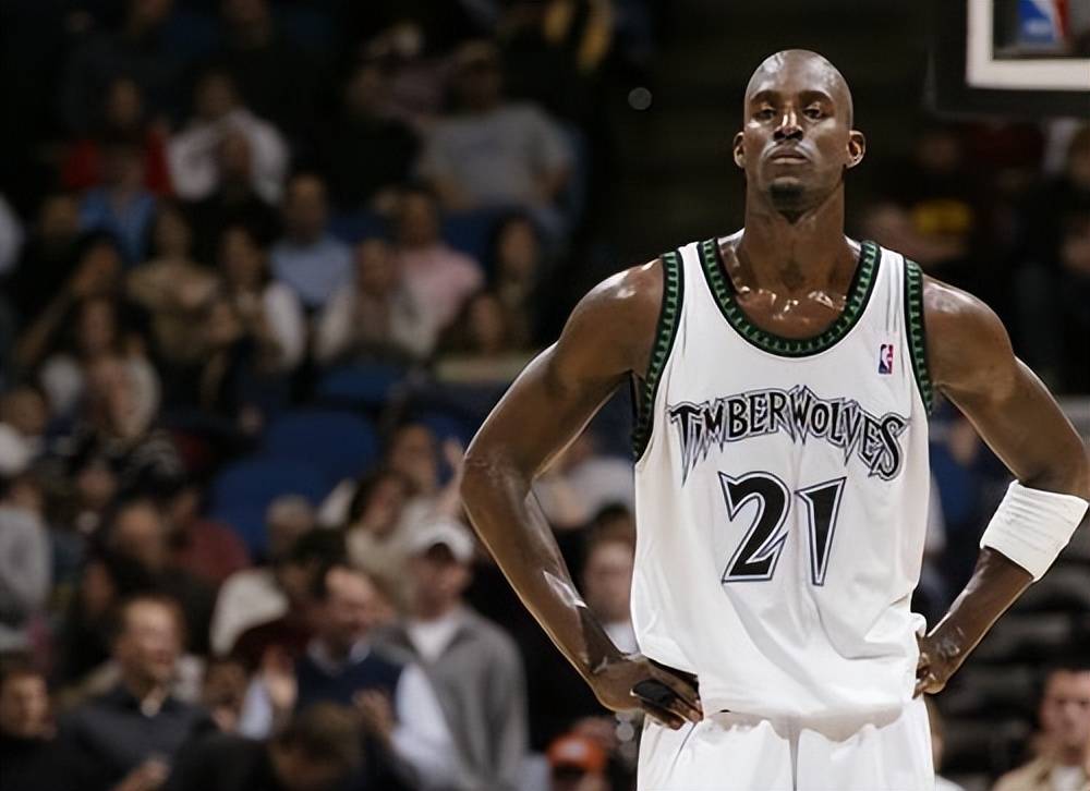 森保一：全队出色防守完成了零封，击败加纳会增强球员的信心（森保一：零封彰显团队防守，战胜加纳将提振球员信心）