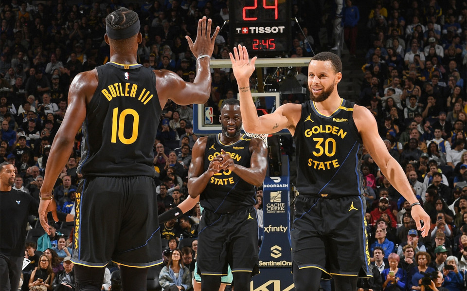 欧冠赛场精彩瞬间：皇马主场2-0取胜,（欧冠精彩瞬间回放：皇马主场2比0告捷）