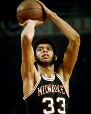 “黄袍”加身，里约热内卢基督像穿上黄潜球衣（里约基督像披上黄潜战袍）