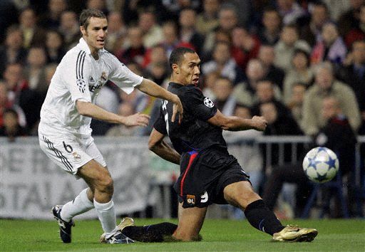 普利希奇：魔笛确实送了手机；看年轻队友表演会让我尬穿地心（普利希奇：魔笛真给我送了手机；看年轻队友表演让我尴尬到地心）