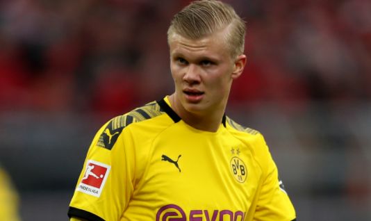 诺伊尔送礼+凯恩隐身！阿森纳3-1拜仁揭秘：欧冠5连胜靠的真是玄学？（诺伊尔失误+凯恩哑火！阿森纳3-1拜仁背后：欧冠5连胜真靠玄学？）