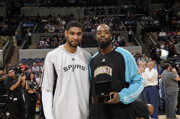 上海女排直落三局淘汰河南女排，朱婷遗憾止步八强（上海女排3-0完胜河南，朱婷遗憾止步八强）