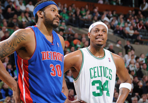 媒体大V热议南京再办重大足球赛事 苏超带动足球热，预祝新江苏队早日落地南京!（南京再办重磅足球赛引大V热议：苏超引爆球市，盼新江苏队早日落户南京）