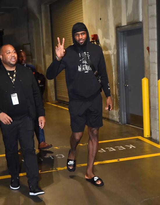 意媒：尤文有意签下尤尔曼德，托纳利和米林科维奇也是目标（意媒称：尤文有意引进尤尔曼德，托纳利与米林科维奇亦在引援目标之列）