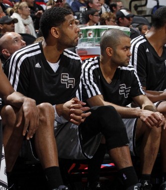 媒体人：深圳新外教很明显没把全队拧成一股绳 整体打法让人陌生（媒体人：深圳新外教未能凝聚全队，整体打法显得陌生）