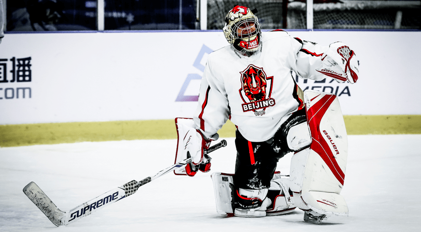 2平4负，海港为亚冠东亚赛区唯一一支还未取胜的俱乐部（2平4负，海港成亚冠东亚区唯一未尝胜绩球队）