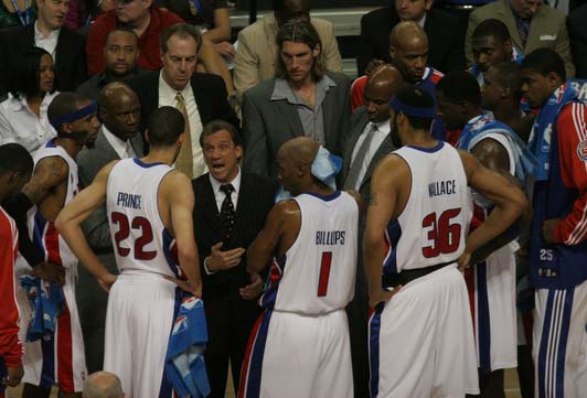 杜兰特连续得分，锁定胜局（杜兰特连砍得分，终结悬念）