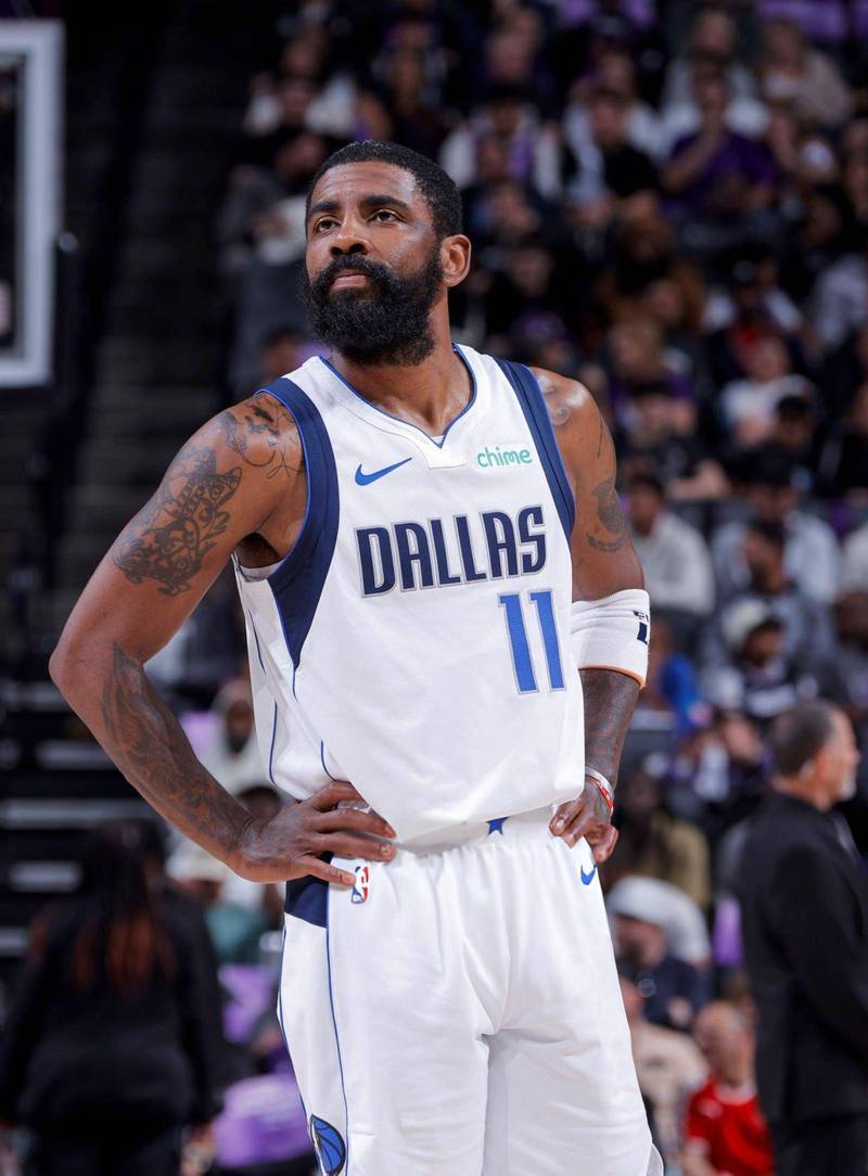 半场开香槟，兰德维尔以为自己稳了，没想到查里尔的输出还在后面！（半场提前庆祝，兰德维尔自认胜券在握，岂料查里尔后程火力更猛！）