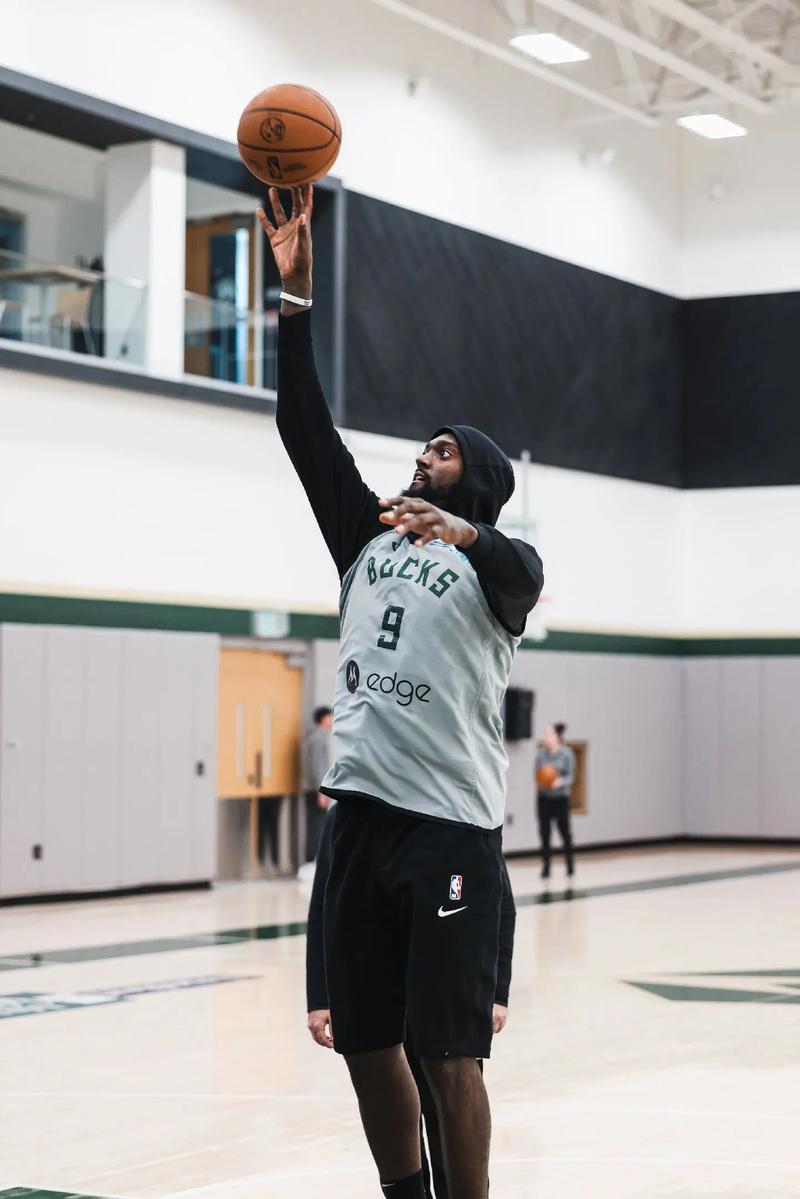 浙江男篮末节连得10分逆转辽宁（末节10分爆发，浙江男篮逆转辽宁）