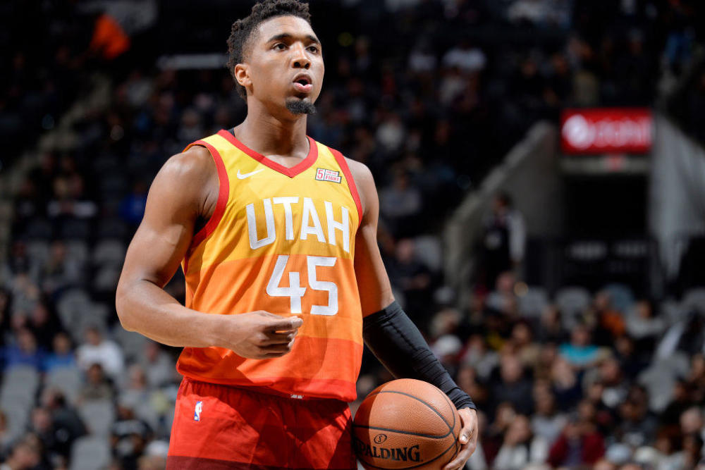 另类追星！美女主持张纯烨与偶像张稀哲一起合拍舞蹈视频（花式追星！人气主持张纯烨与偶像张稀哲同框合拍舞蹈视频）