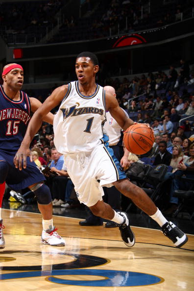 荷兰日本交锋史：荷兰2胜1平保持不败，南非世界杯斯内德制胜（荷兰对日本往绩占优：2胜1平不败，南非世界杯斯内德打进制胜球）