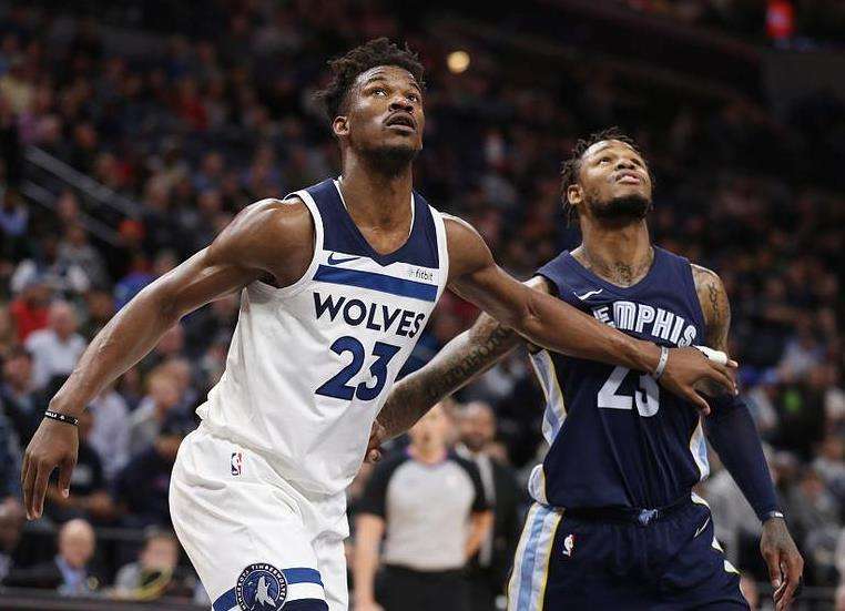 苏媒：泰州一所中学将“苏超”解说金句设为了课间铃声（江苏媒体：泰州某中学把“苏超”解说金句设为课间铃声）