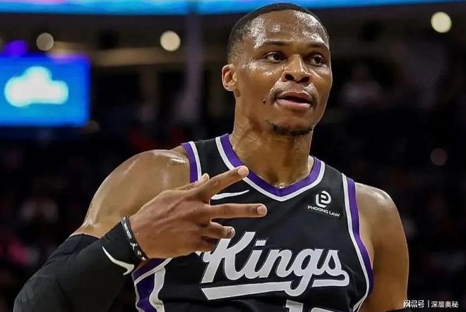 全市场：多特与曼联就桑乔展开谈判，曼联要价2000万欧（全市场：曼联与多特就桑乔转会进行磋商，标价2000万欧）