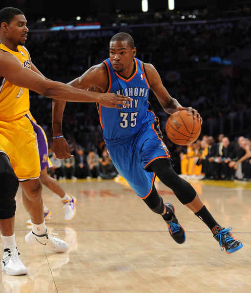 成都蓉城：中超外战的绝对标兵，细节与精神的完美结合（成都蓉城：中超外战标杆，细节打磨与精神气质相辅相成）