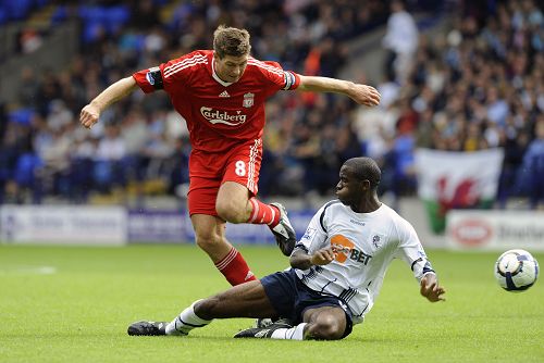 萨默尔：拜仁是德国足球的标杆，每名球员都全力为球队付出（萨默尔：拜仁堪称德国足球典范，所有球员都为球队倾尽全力）