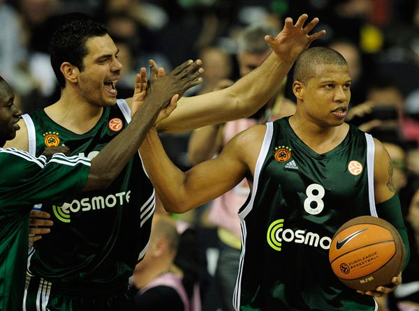 前进之鹰球员因嘲讽施蒂勒鼻子被罚款500欧，现已公开道歉（嘲讽施蒂勒鼻子被罚500欧，前进之鹰球员已公开致歉）