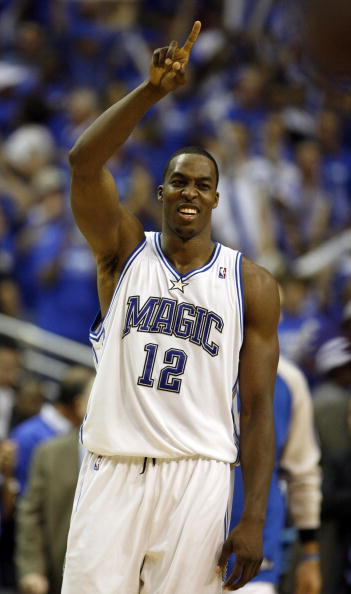 无惧客场！马刺近32天常规赛9胜3负，期间仅打3次主场（客场不怵！马刺近32天常规赛9胜3负，仅出战3个主场）