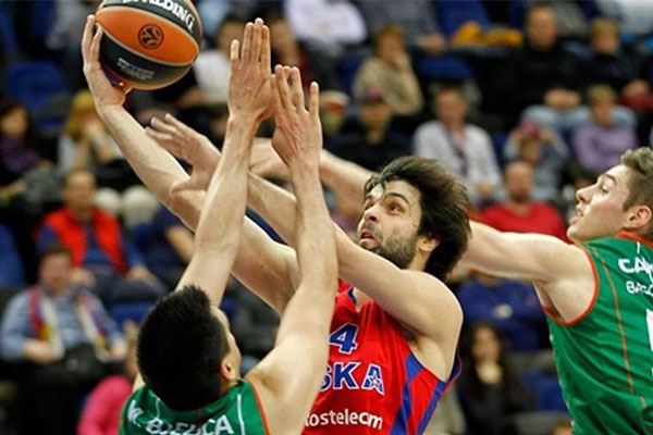 表现不稳，世体：巴萨对巴尔德和孔德当前展现的水平感到担忧（状态起伏，世体：巴萨担忧巴尔德与孔德当下的竞技水平）